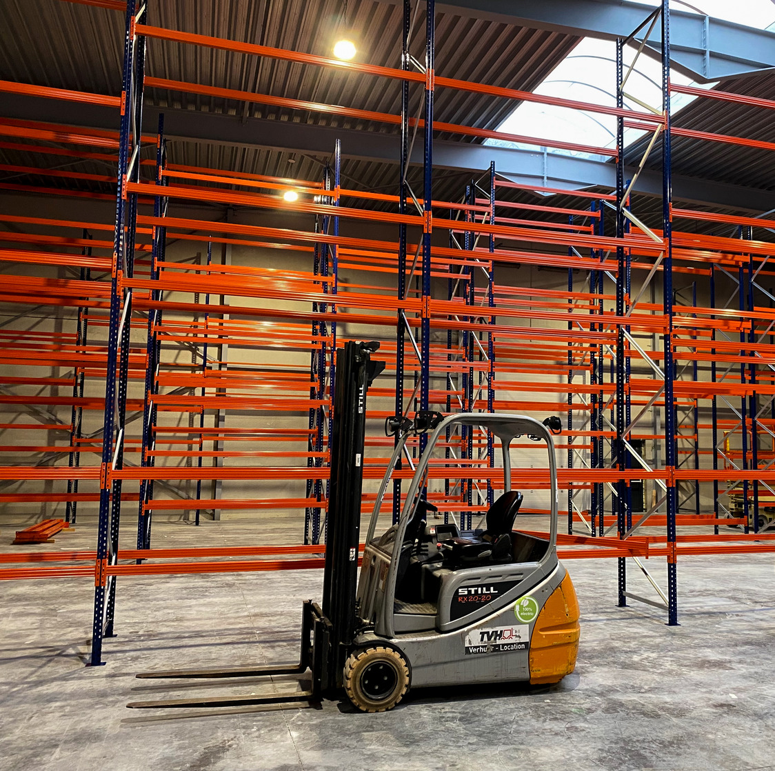 Expansion with a second 200 m2 warehouse.